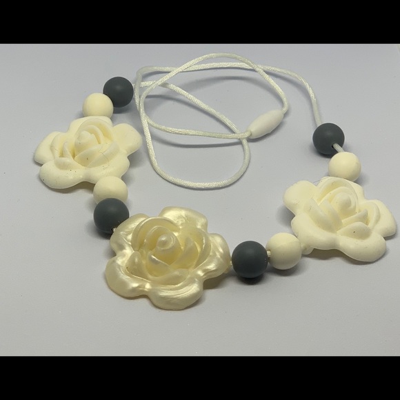 Teething necklace